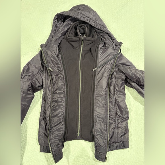 LULULEMON - purple bomber jacket - size 8 - Picture 3 of 4